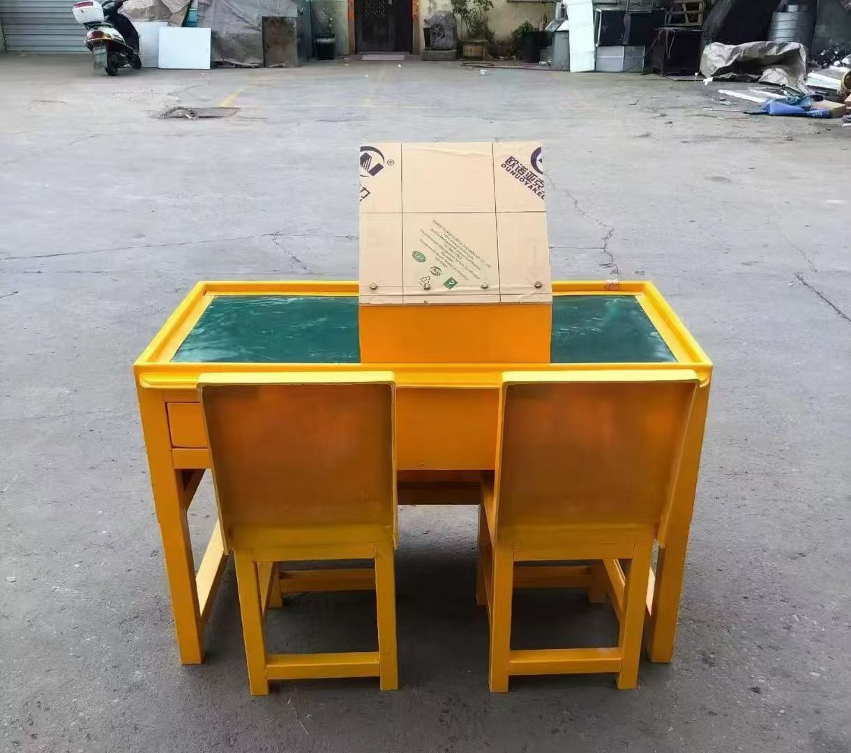 千阳防静电导通桌井下煤矿火工品发放桌：危险品流转的安全守护者
